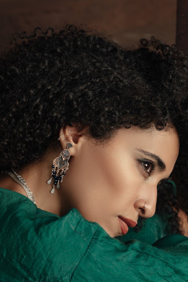 silence of beauty earring